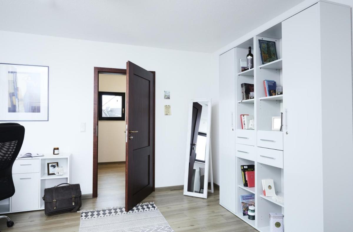 Gentilburg Und Gaertnerhaus Aschaffenburg Apartment Bagian luar foto